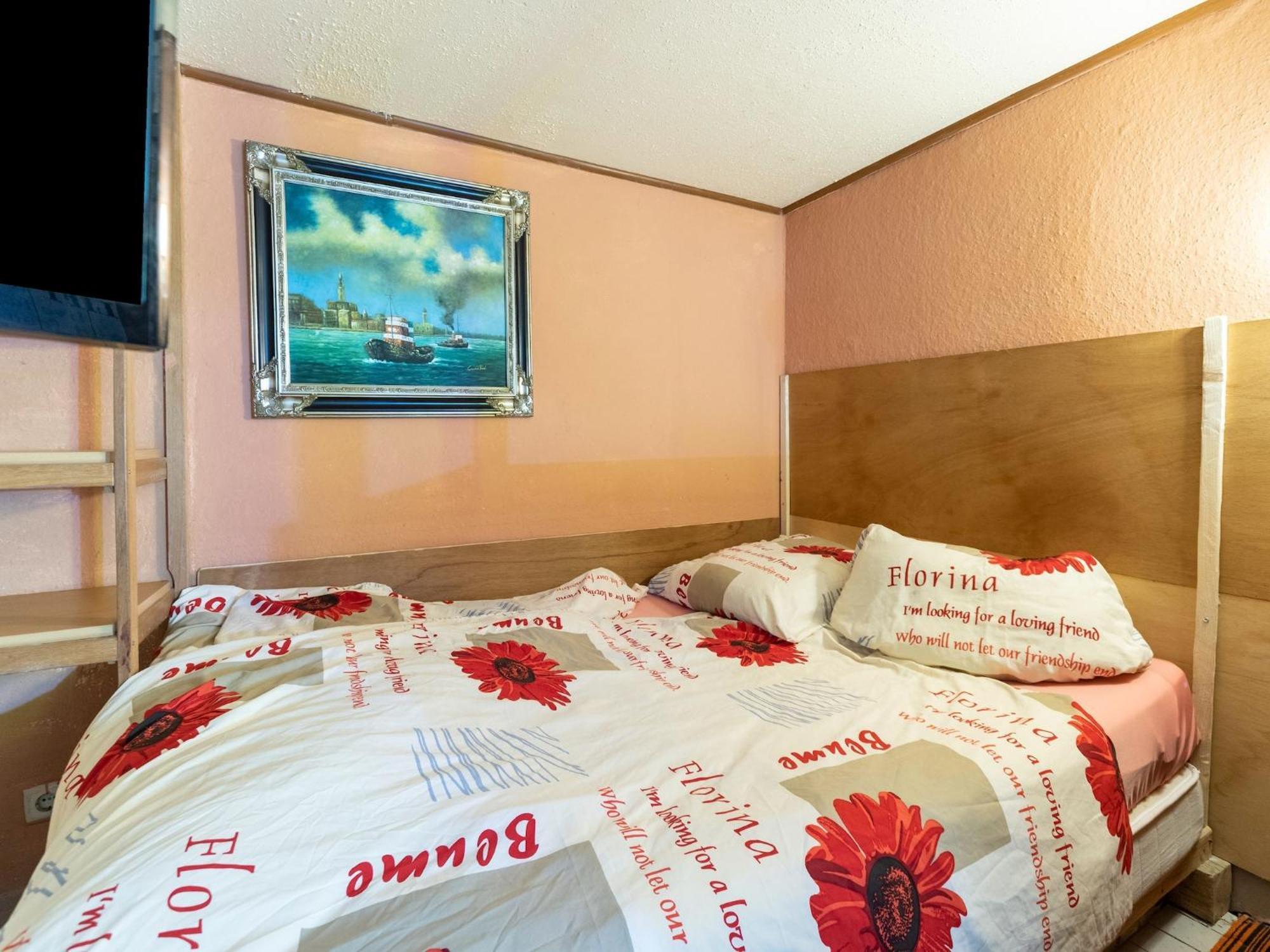 Comfortable Apartment In Wismar Mecklenburg With Fireplace Екстер'єр фото